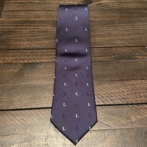 Lavorazione Artigianale men’s tie.